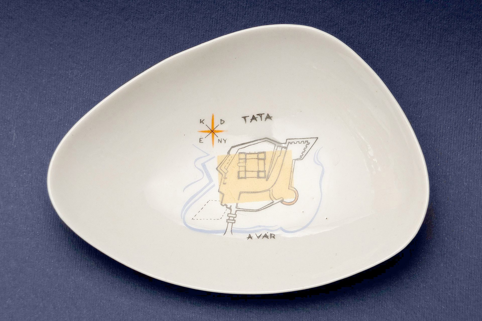 Kőbányai Porcelángyár Tata tál